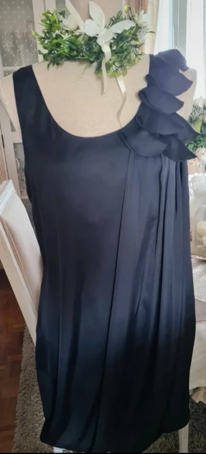 Robe chic bleu marine foncé H & M Taille 38 - photo numéro 2