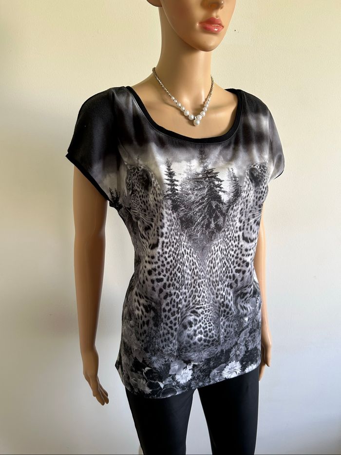 Blouse noire et grise à manches courtes Cache Cache taille 2 bon état - photo numéro 2