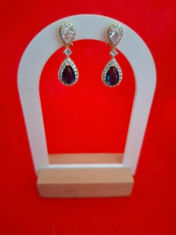 Boucles d oreilles a clips acier inoxydable neuves avec etiquette avec  pierre bleue