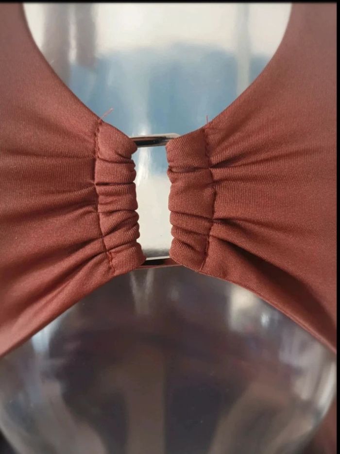 Superbe robe dos  nu marron sexy neuve taille  M (38) - photo numéro 2