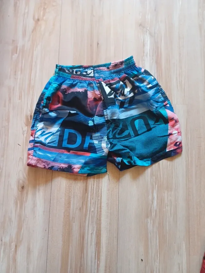 Lot 2 shorts de plage à motifs 8 ans - photo numéro 3