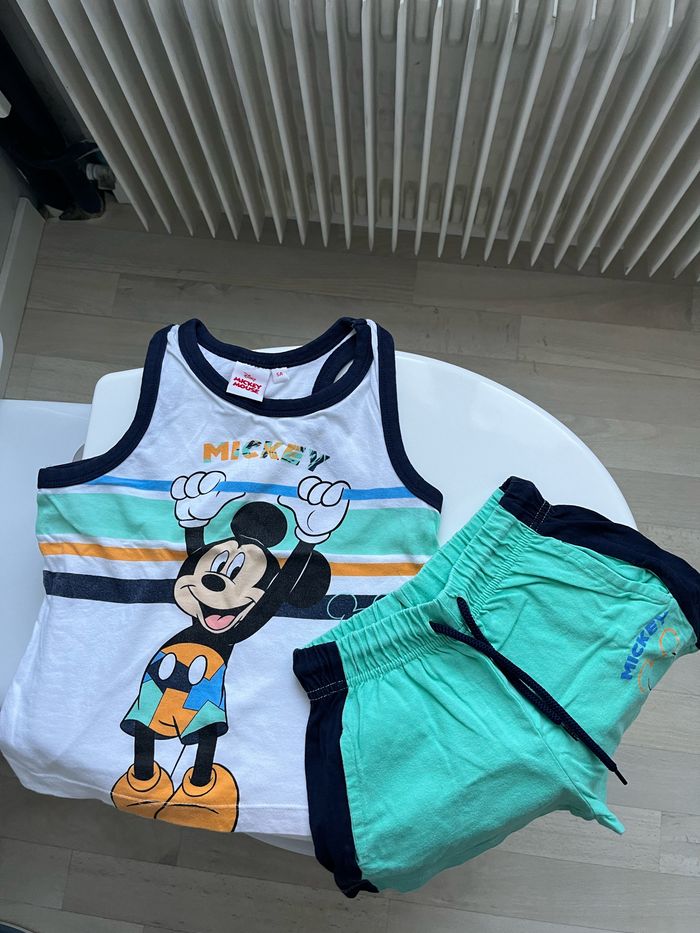 Short et débardeur enfant Mickey Disney