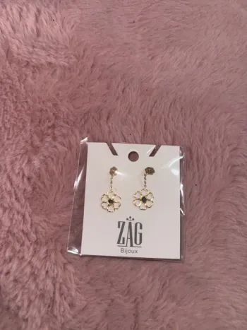 Zag boucles d’oreilles dorée femme neuve