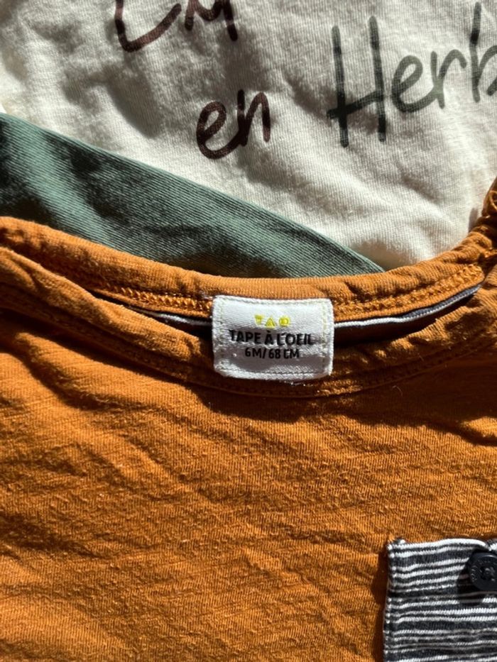Lot 4 t-shirts/sous pull 6 mois - photo numéro 2