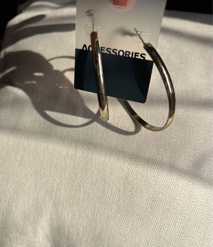 Petites boucles d’oreilles créoles - photo numéro 3