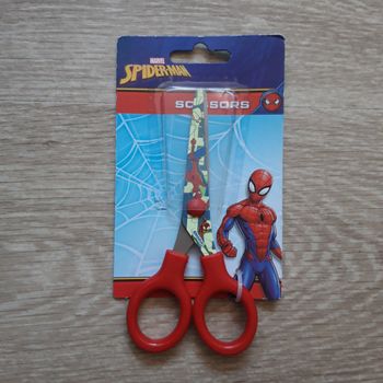 Paire de ciseaux Spiderman NEUVE