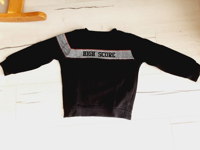 Vêtement garçon pull noir Kiabi 5 ans - photo numéro 3