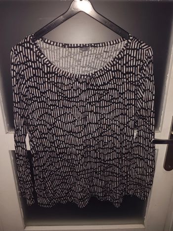Haut à rayures taille 40