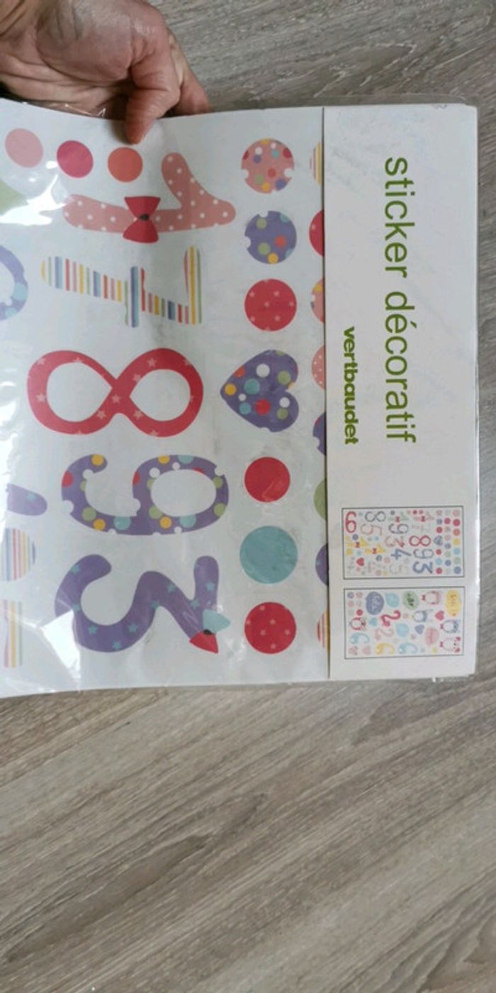 Stickers verbaudet neuve - photo numéro 2