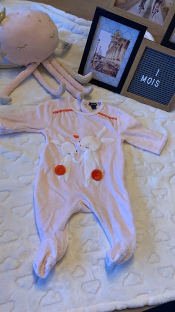 Pyjama lapin 1 mois
