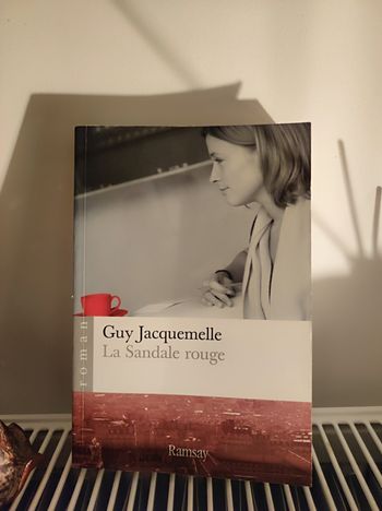 La Sandale rouge de Guy Jacquemelle