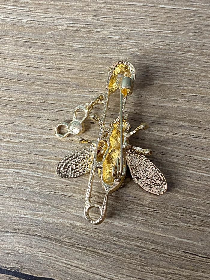 Broche abeille tendances - photo numéro 4