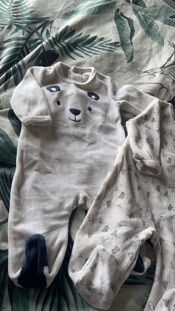 2 pyjamas - photo numéro 4