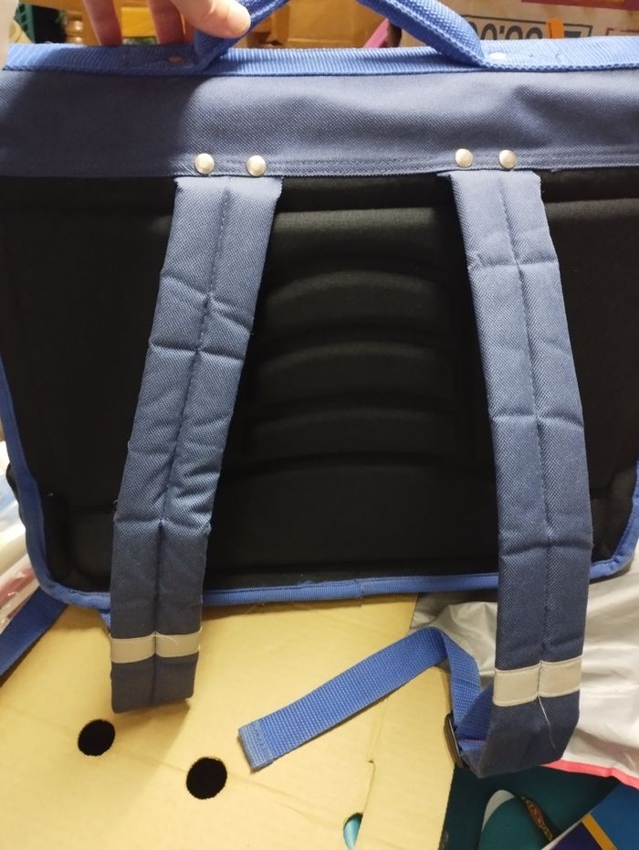 Cartable neuf - photo numéro 3