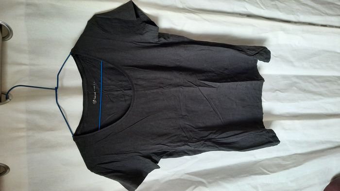 tshirt noir col rond