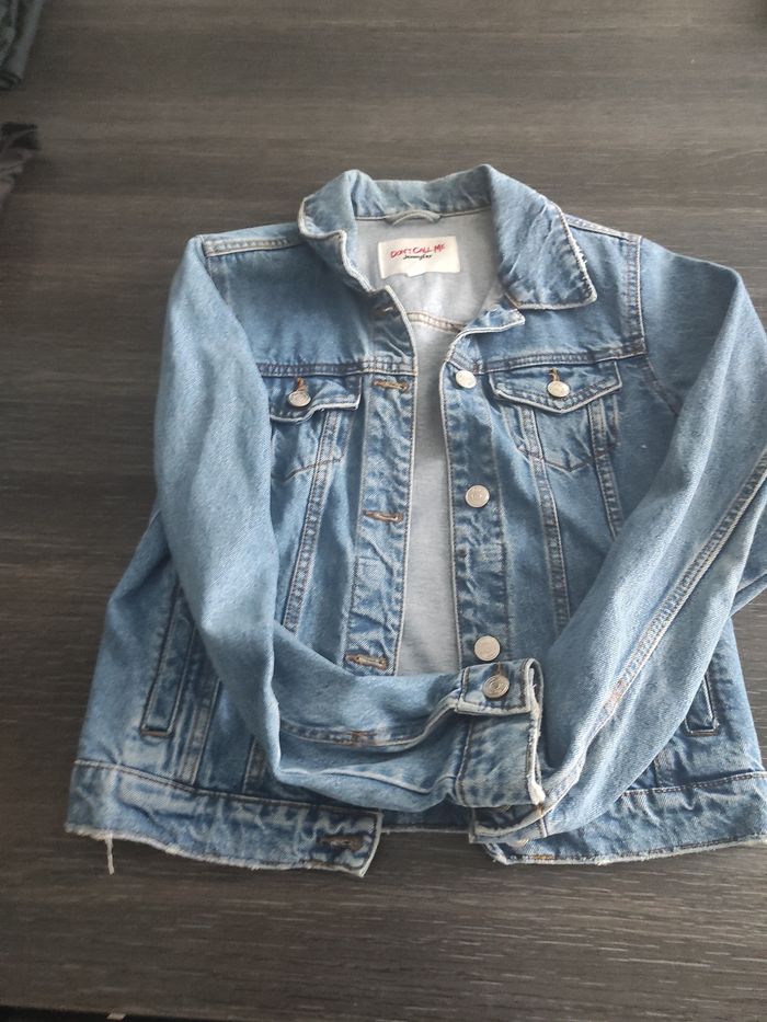 Veste jenas
