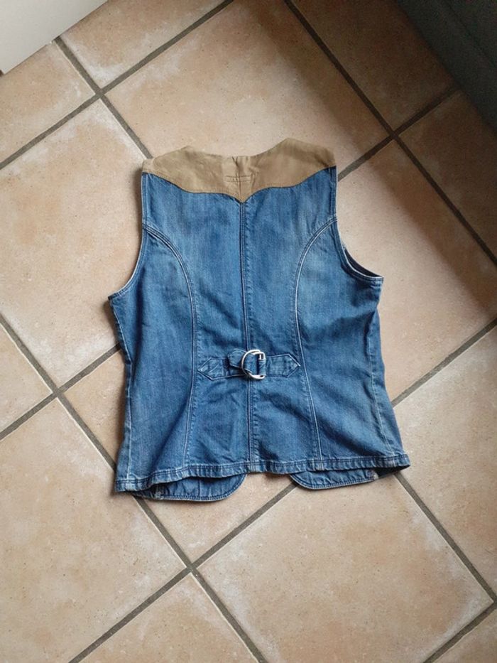 Veste sans manche en jeans avec pieces en cuir - photo numéro 2