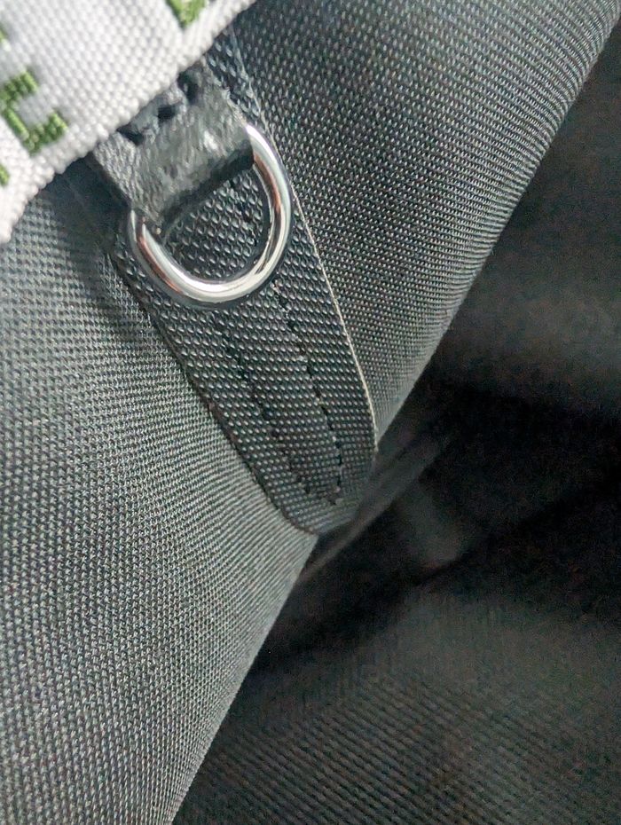 Vende magnifique sac Lacoste neuf de grand taille L avec étiquette - photo numéro 8