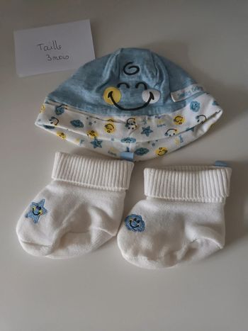 Ensemble bonnet et chausson taille 0-3 mois