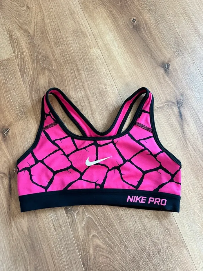 Brassière de sport Nike rose et noire taille 36 - photo numéro 3