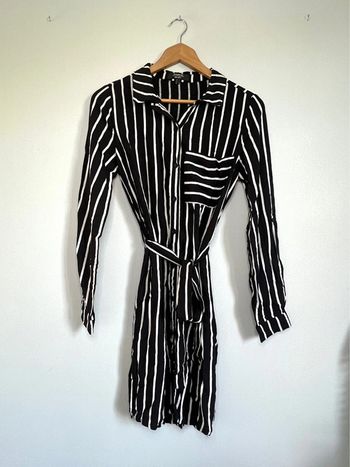 Robe manches longues à rayures Jennyfer noir et blanche