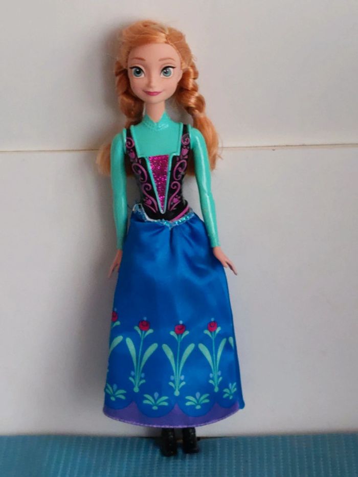 barbie reine des neiges mattel