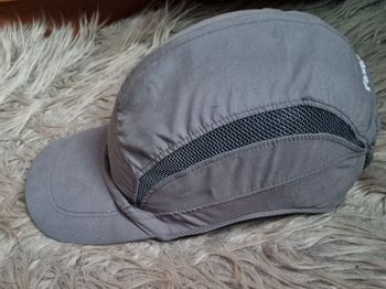 Casquette taille 52-65cm avec coque de protection