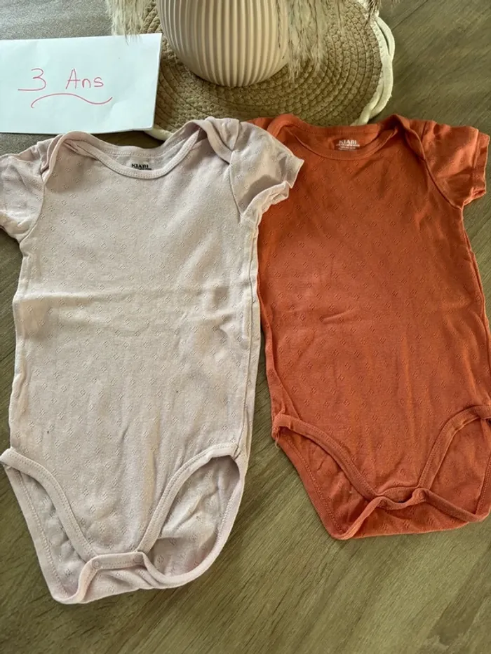 Lot de 2 bodys 36 mois - photo numéro 2