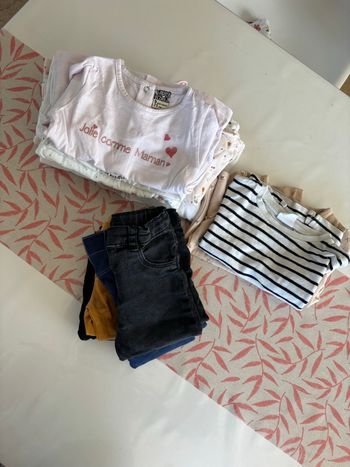Lot de vêtements 9 mois