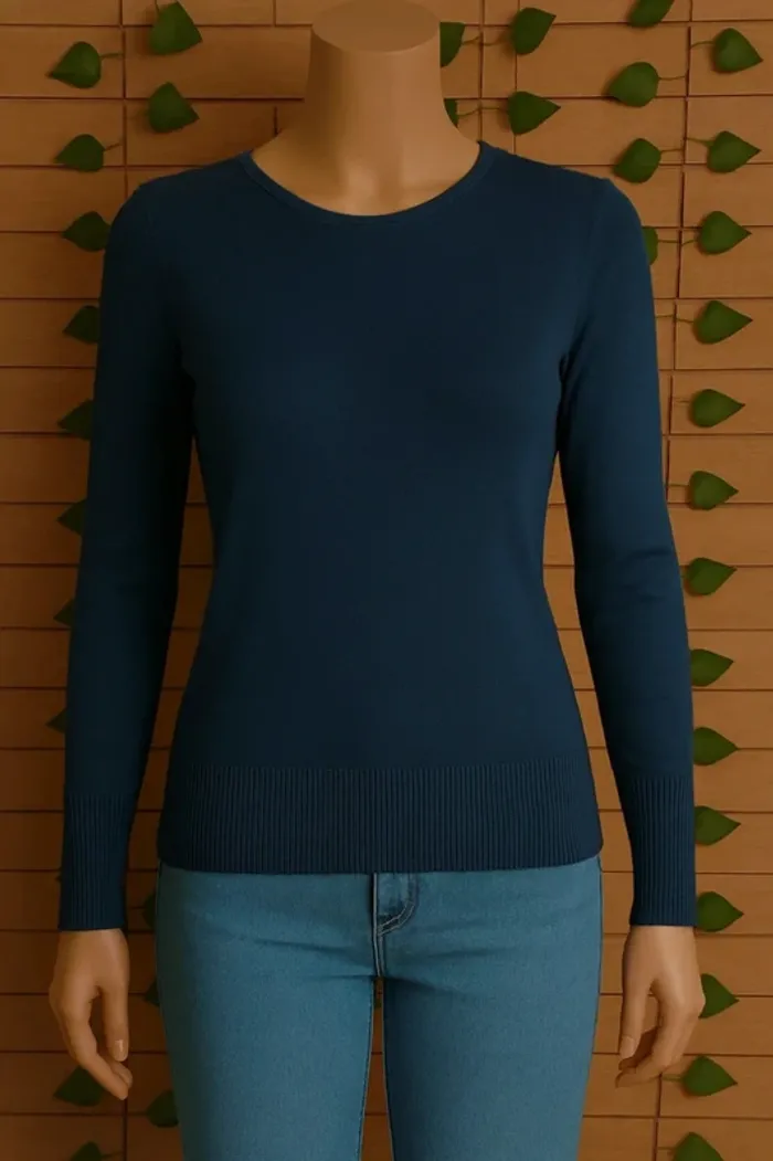 🌸Pull fin Marine Yessica Taille 36🌸