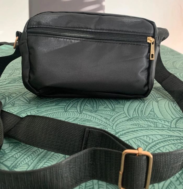Sac noir à bandoulière réglable petit format - photo numéro 3