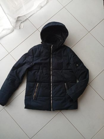 Manteau à capuche amovible. Taille M. Jules