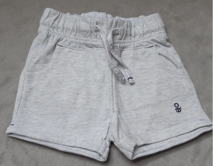 short gris chiné obaibi 6 mois en parfait état