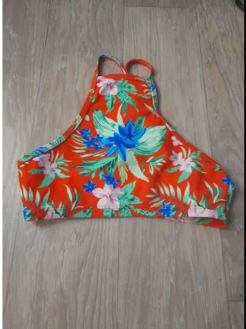 haut de maillot de bains 8ans