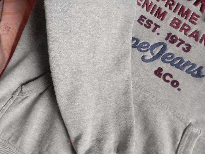 Pulls à capuche  marque pepe Jean taille s - photo numéro 9