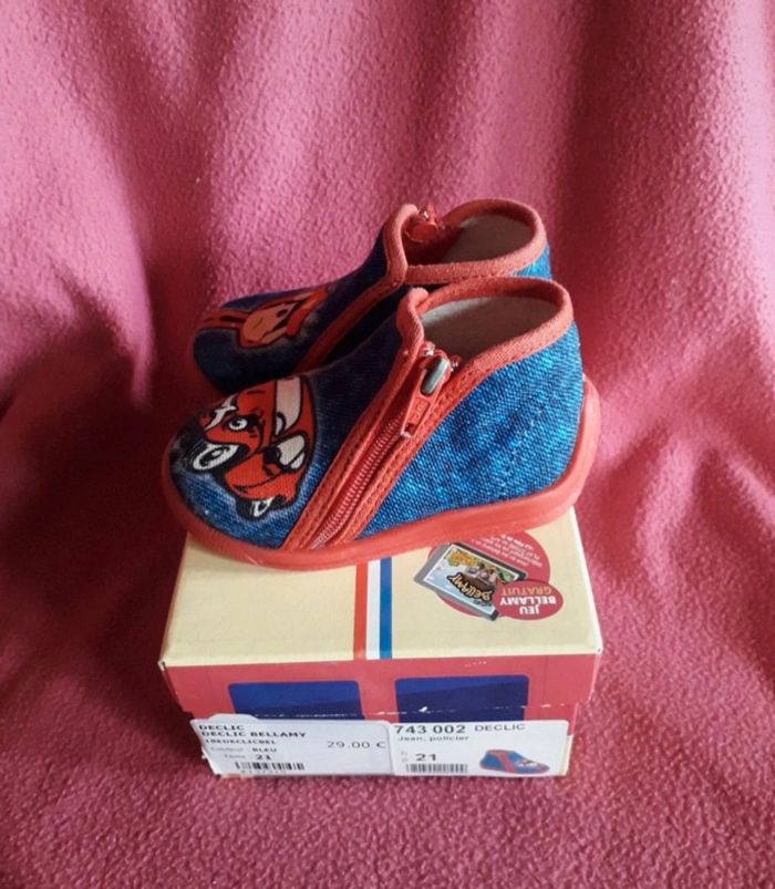 Chaussons policier pointure 21 - photo numéro 2