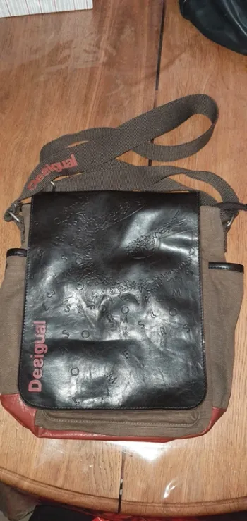 Sac bandoulière Desigual ( sac de cours )