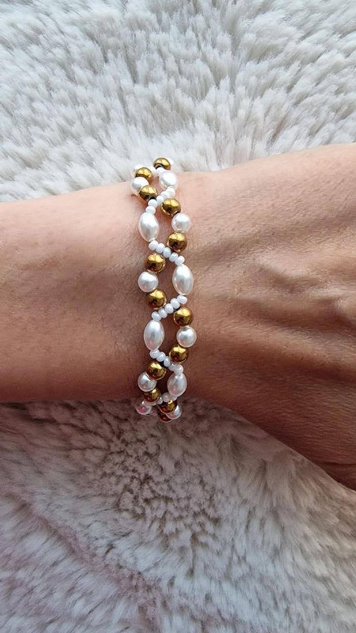 Bracelet en perles thème mariage doré - photo numéro 2