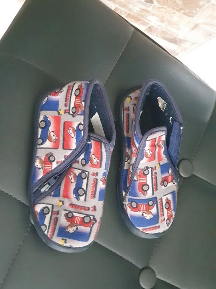 1 paire pantoufle taille 26 avec zip sur le coté - photo numéro 2