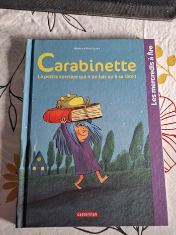 Carabinée, la petite sorcière qui n en fait qu à sa tête 