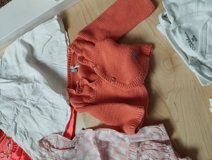 Lot vêtements fille 1 mois - photo numéro 7
