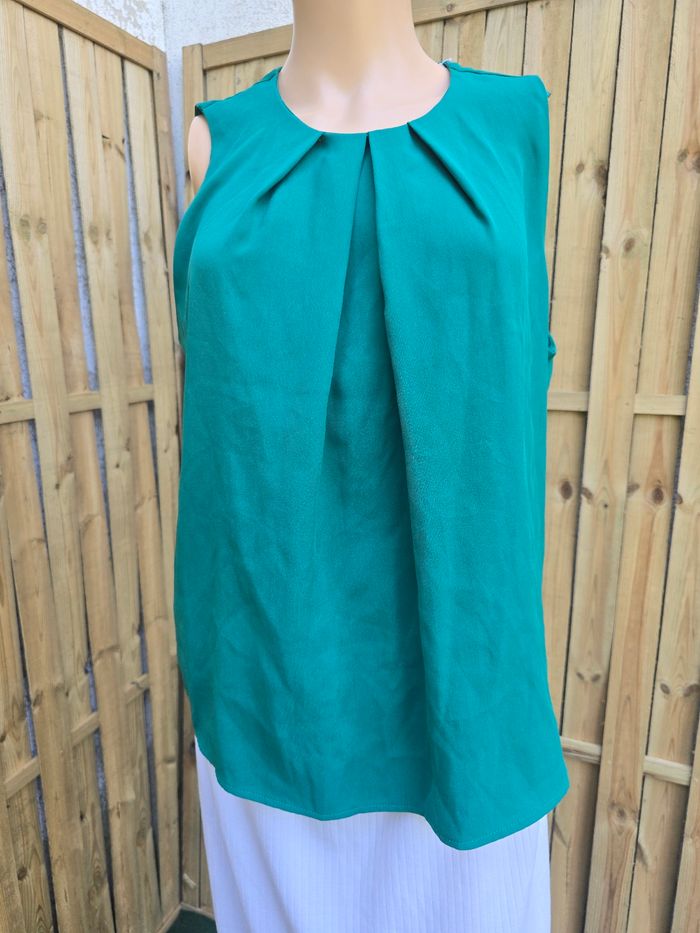 Blouse couleur vert 🍒mango🍒portée 1 fois Taille M/L - photo numéro 4