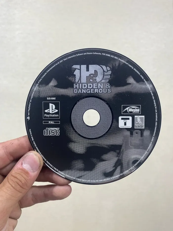 🎮 Hidden & Dangerous – Sony PlayStation 1 (PS1, PAL)