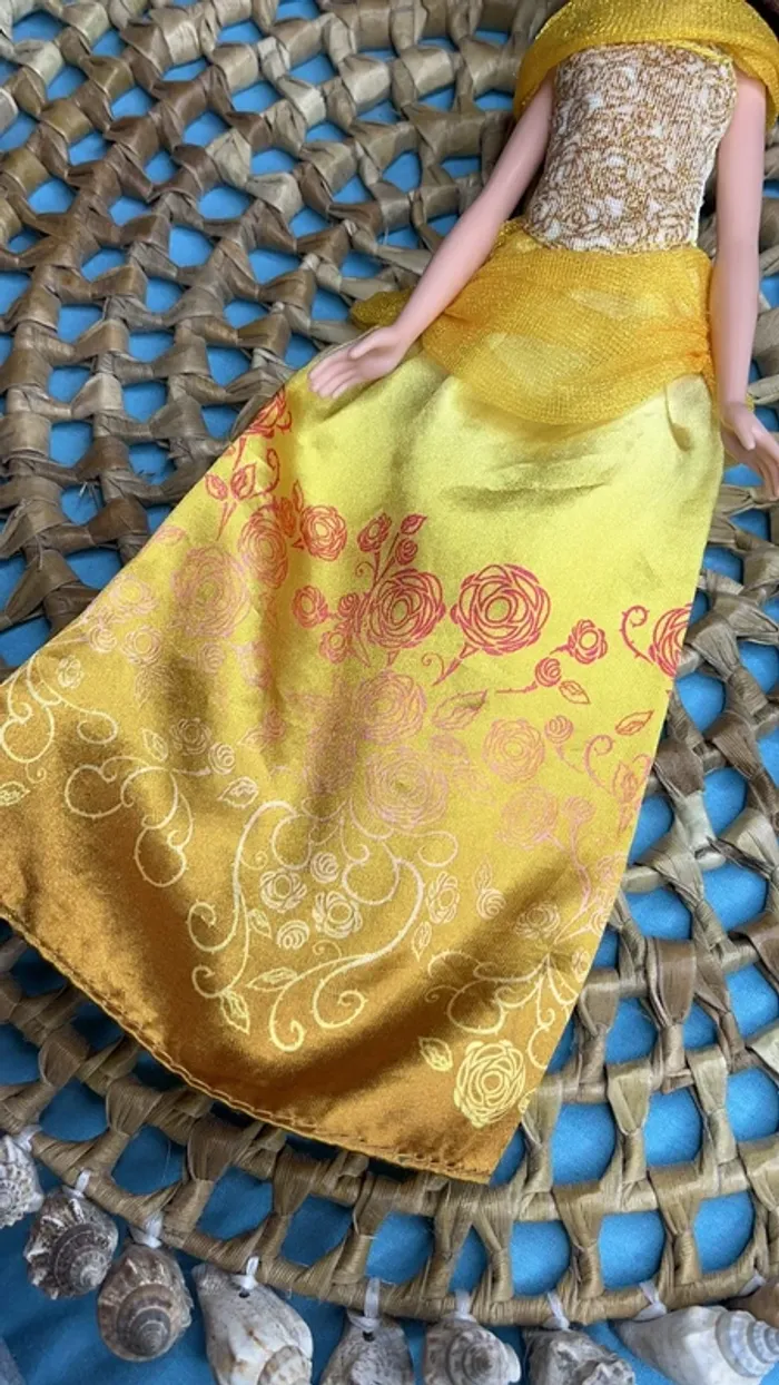 Barbie " Belle " - photo numéro 3
