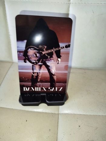 support téléphone motif saez neuf