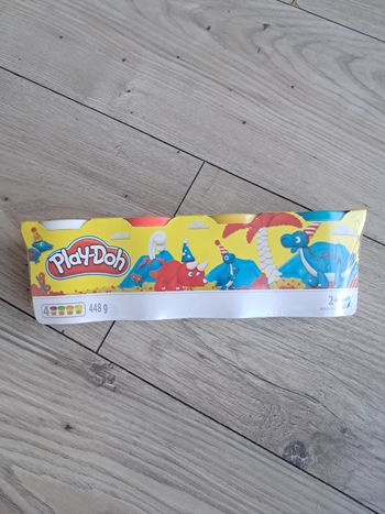 4 gros pots de pate a modeler play doh neufs 