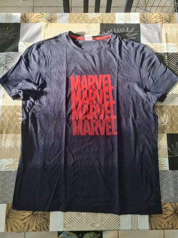 Tee shirt bleu marine