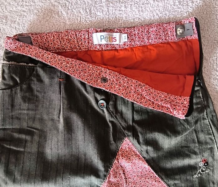 Lot de 7 vêtements, robe/jupe/tee-shirts manches longues, 5 ans - photo numéro 19
