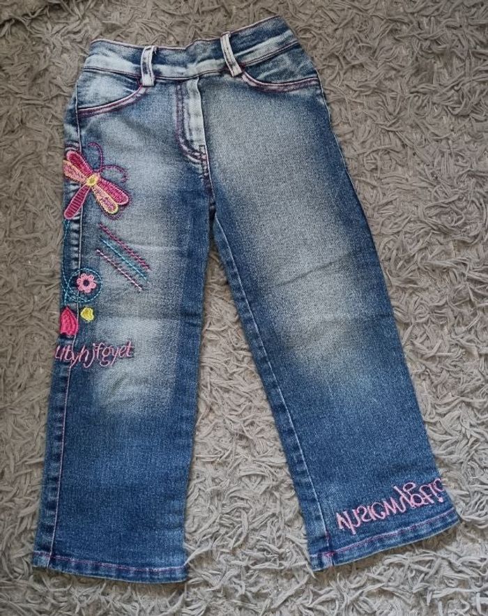 Jean effet délavé avec broderie 2ans