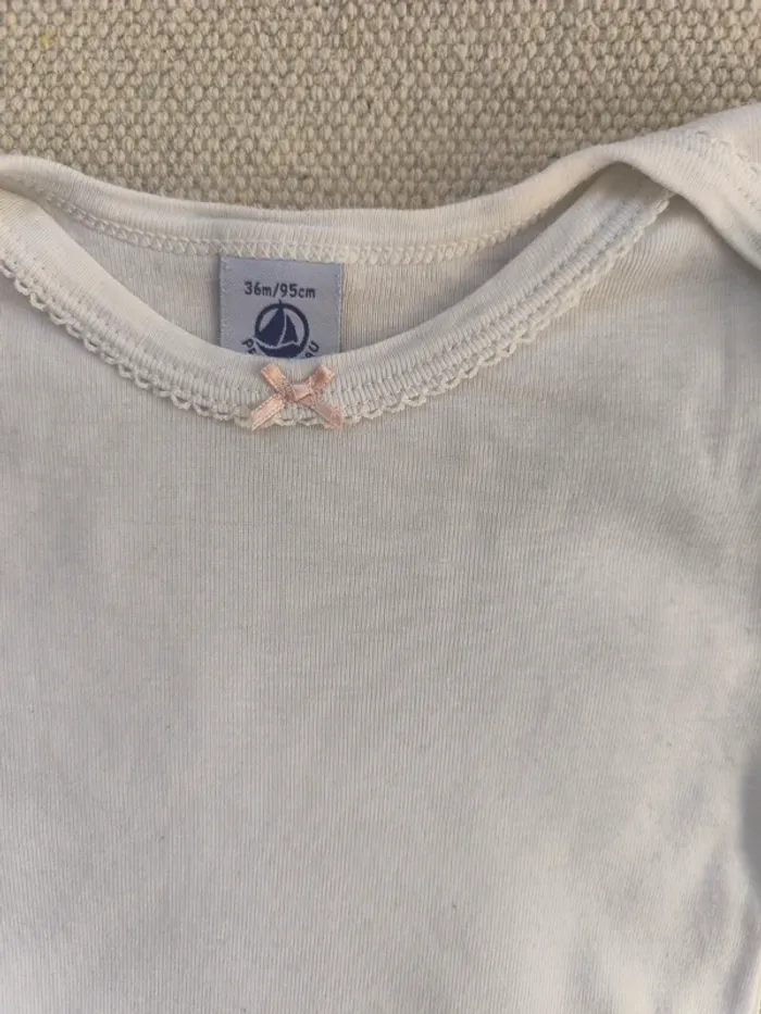👕 Body blanc basique Petit Bateau – Taille 36 mois - photo numéro 2